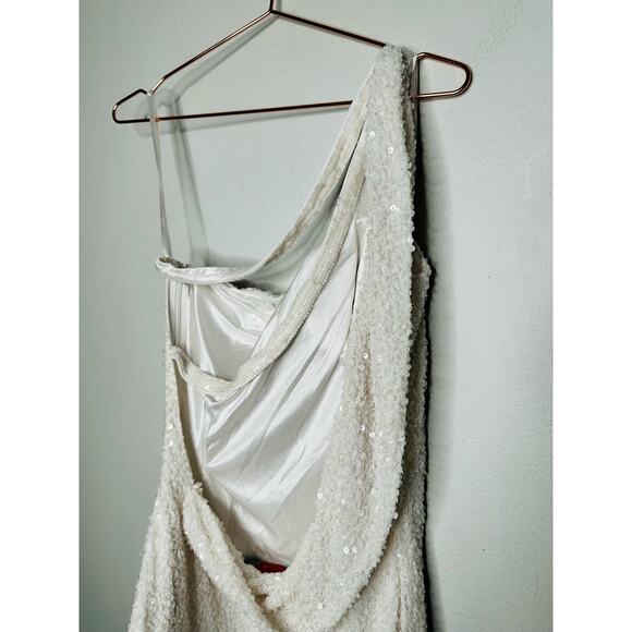MAC DUGGAL White Sequined One Shoulder Low Back Draped Mini Dress Size 8 - Picture 10 of 13